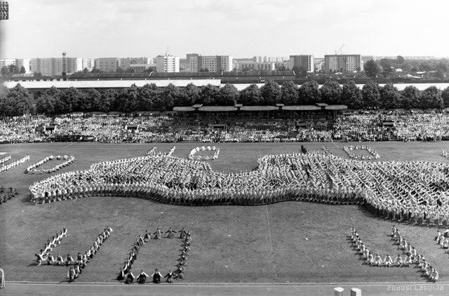 1980 год. Рига. Стадион Даугава. Вселатвийский Праздник Песни и Танца